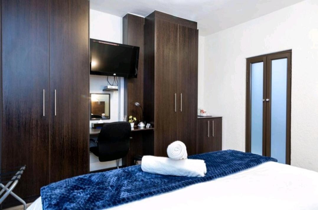 Beachwood Inn Melkbosstrand ケープタウン エクステリア 写真