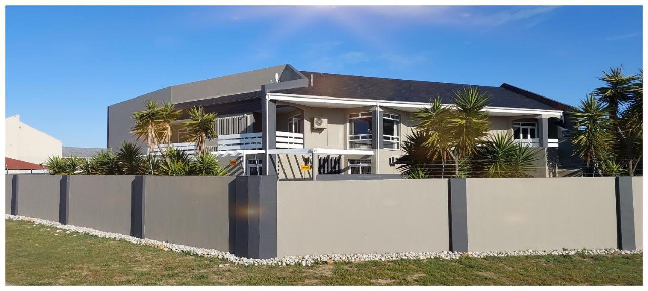 Beachwood Inn Melkbosstrand ケープタウン エクステリア 写真