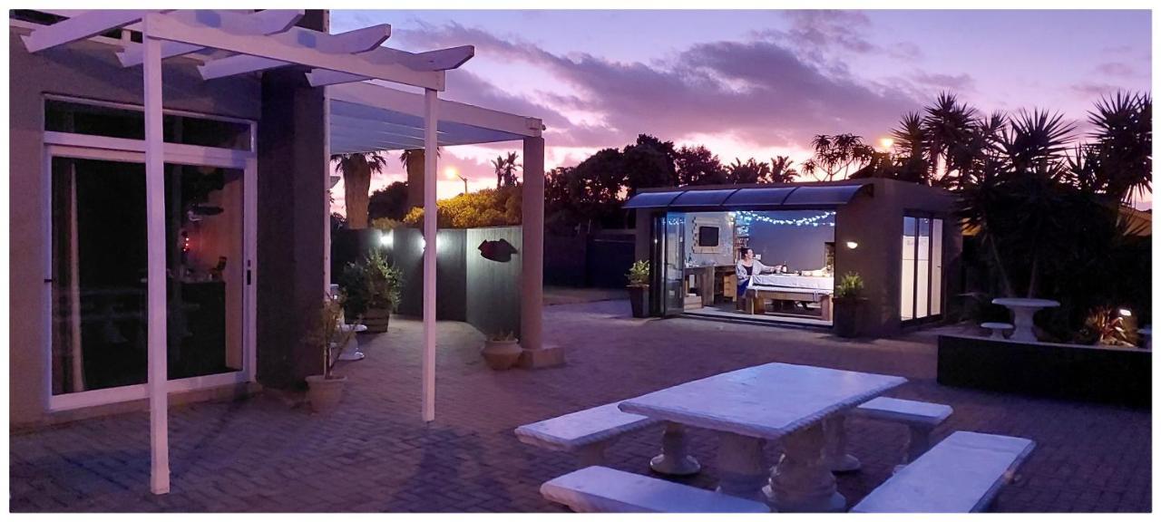 Beachwood Inn Melkbosstrand ケープタウン エクステリア 写真